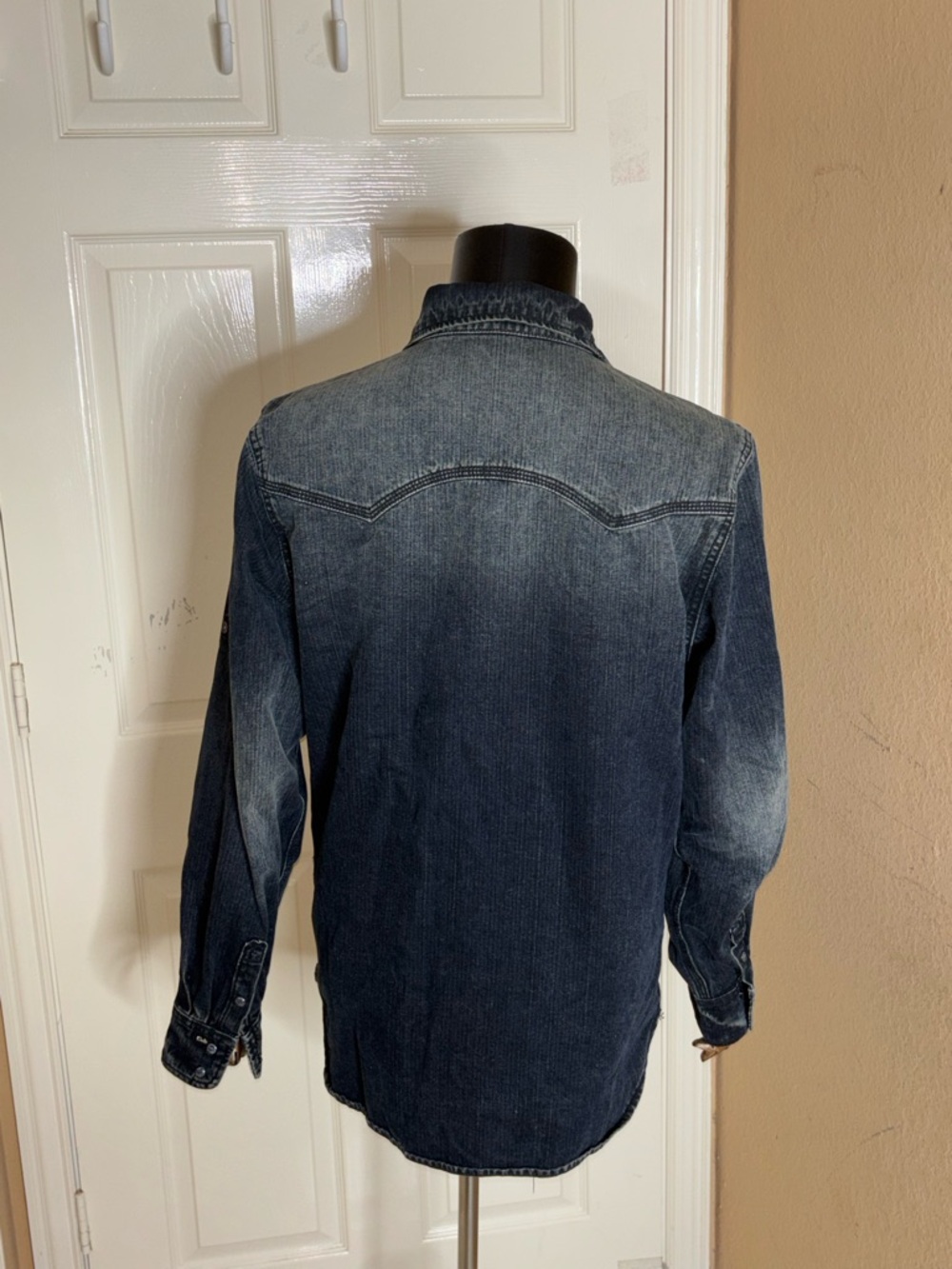 Cult of Individuality Western Pearl Snap Shirt Mens Blue Distressed Denim Large - Picture 3 of 12